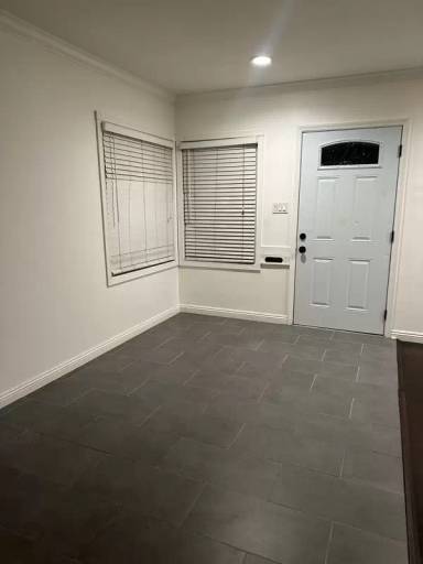Main picture of 9018 Santa Fe Ave