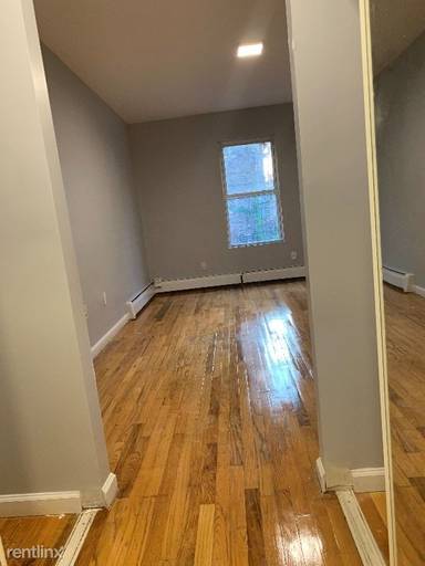 Main picture of 500 Ralph Ave