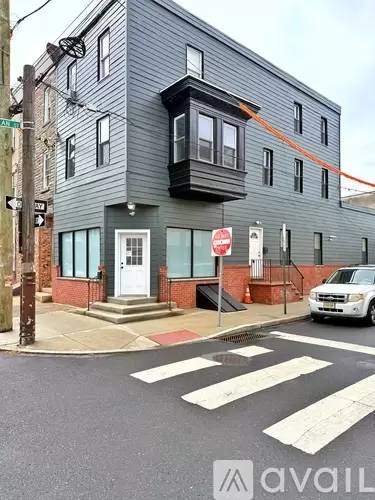 Main picture of 1814 S 13th St