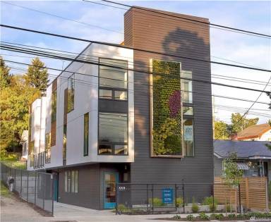 Main picture of 7416 Rainier Ave S