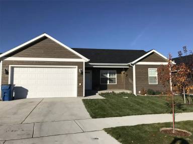 Main picture of 1911 Goldfinch Ct