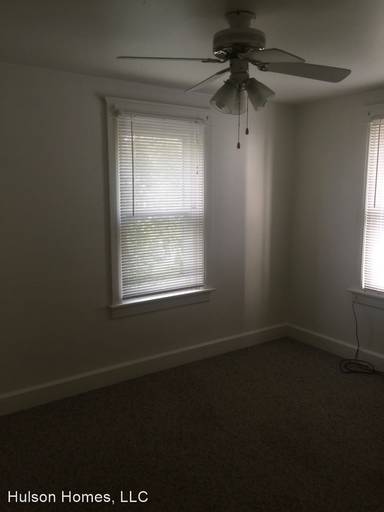 Main picture of 520 Baer Ave