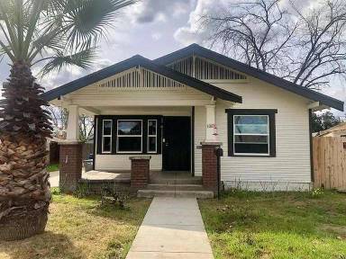 Main picture of 1321 N Calaveras St