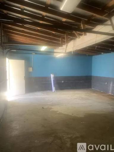 Main picture of 10390 Highway 78 E