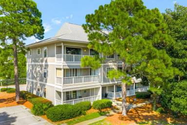 Main picture of Beachwood Villas Condominiums