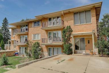 Main picture of 3222 S 37th St