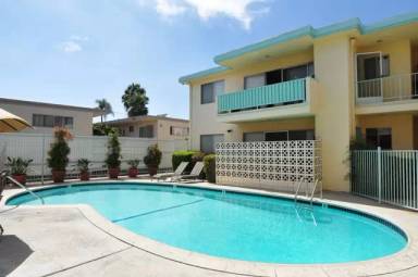 Main picture of 3675 Clarington Ave