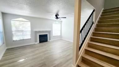 Main picture of 7946 Lonette Ave