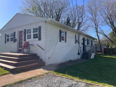 Main picture of 505 W Cook St