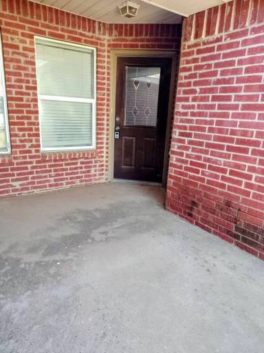 Main picture of 526 N Dover Ave