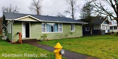 Main picture of 102 E Martin St
