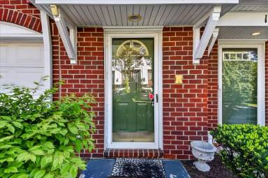 Main picture of 1348 Village Dr