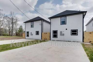 Main picture of 8128 Sterlingshire St