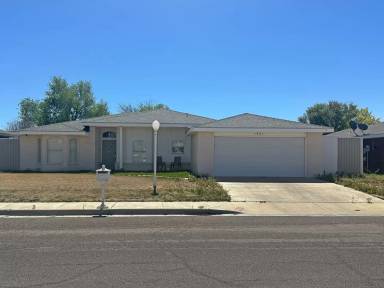 Main picture of 1521 W Camino del Arco