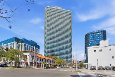 Main picture of 400 Central Ave