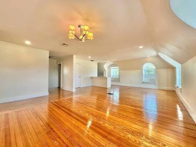 Main picture of 651 Prospect St