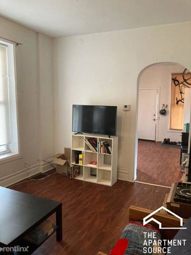 Main picture of 1228 N Maplewood Ave