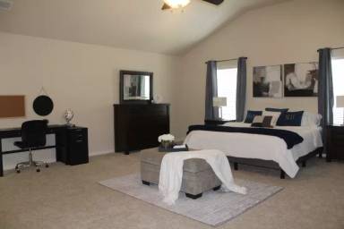 Main picture of 168 Sims Ct