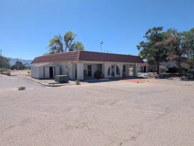 Main picture of 1301 Country Club Rd