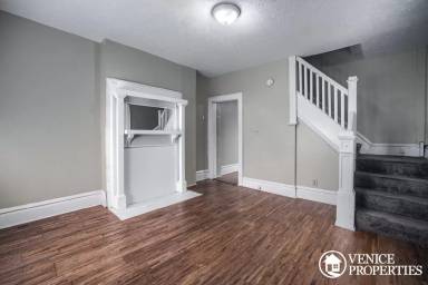 Main picture of 2094 Indiana Ave