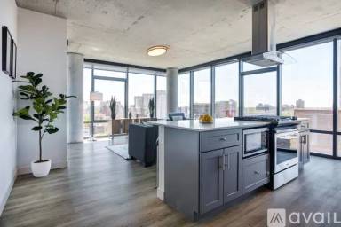 Main picture of 404-422 W Belmont Ave