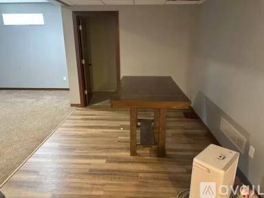 Main picture of 411 Center St