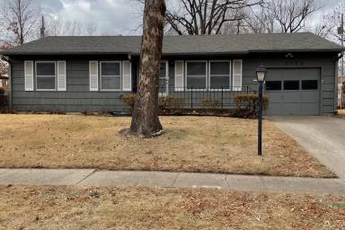 Main picture of 2521 SW Amhurst Rd