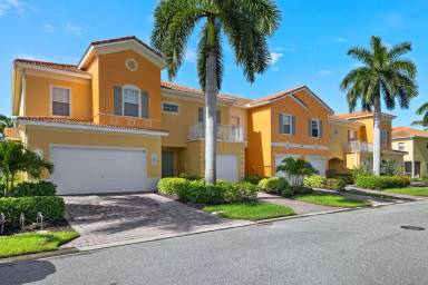 Main picture of 9821 Healthpark Cir