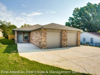 Main picture of 8008 Doreen Ave