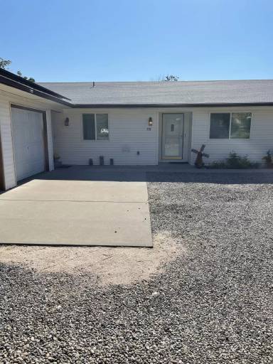 Main picture of 558 W Greenwood Dr