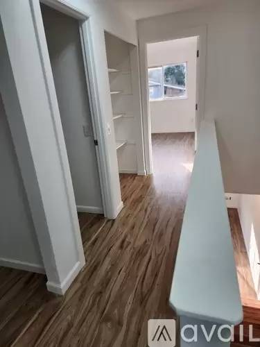 Main picture of 325 E Gilman Ave