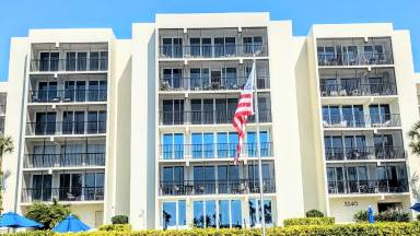 Main picture of 3240 Gulf of Mexico Dr