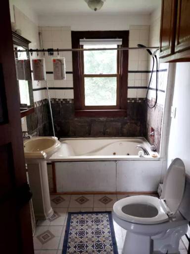 Main picture of 2474 Lincoln Ave