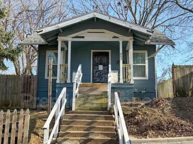 Main picture of 205 S Willis Ave