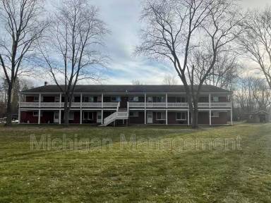 Main picture of 59425 10 Mile Rd
