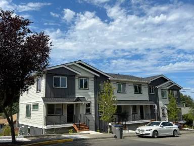 Main picture of 424 Mitchell Ave