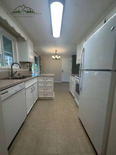 Main picture of 2045 Churchill St