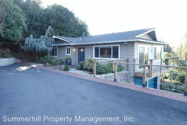 Main picture of 893 Madonna Way