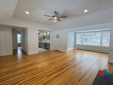 Main picture of 1100 Spear St