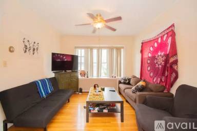 Main picture of 105 Walworth St