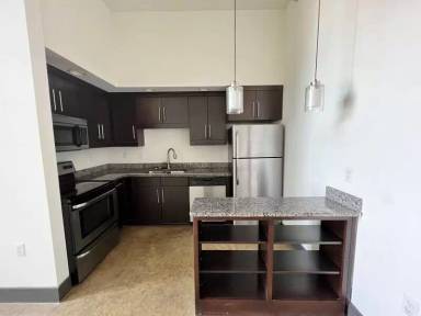 Main picture of 115 E Broad St
