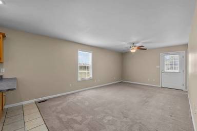 Main picture of 124 Comanche Ln