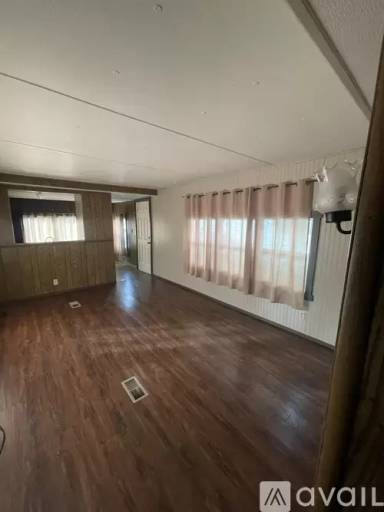 Main picture of 2200 NE Holmes Rd