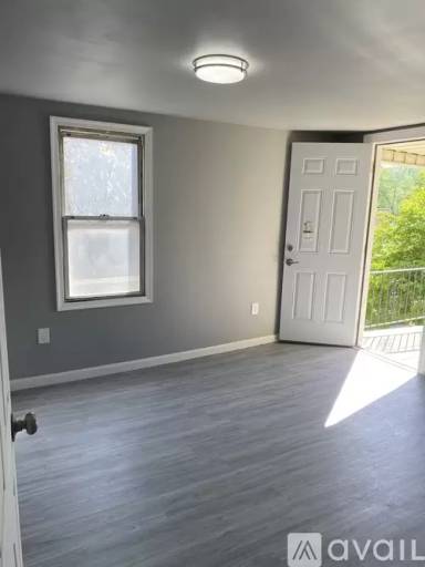 Main picture of 411 Watt St