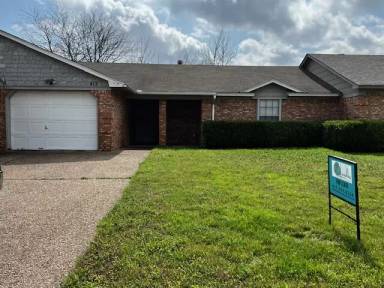 Main picture of 413 Asbury Dr