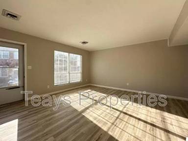 Main picture of 2624 Henderson Ave