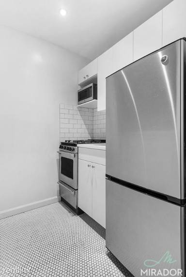 Main picture of 119 East 83rd St