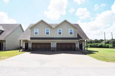 Main picture of 124 Eagle Meadow Dr