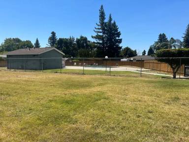 Main picture of 668 Knollwood Dr