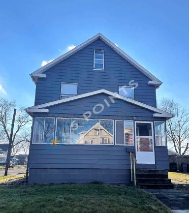 Main picture of 42 Helen Ave